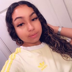 Meet your Posher, Amira